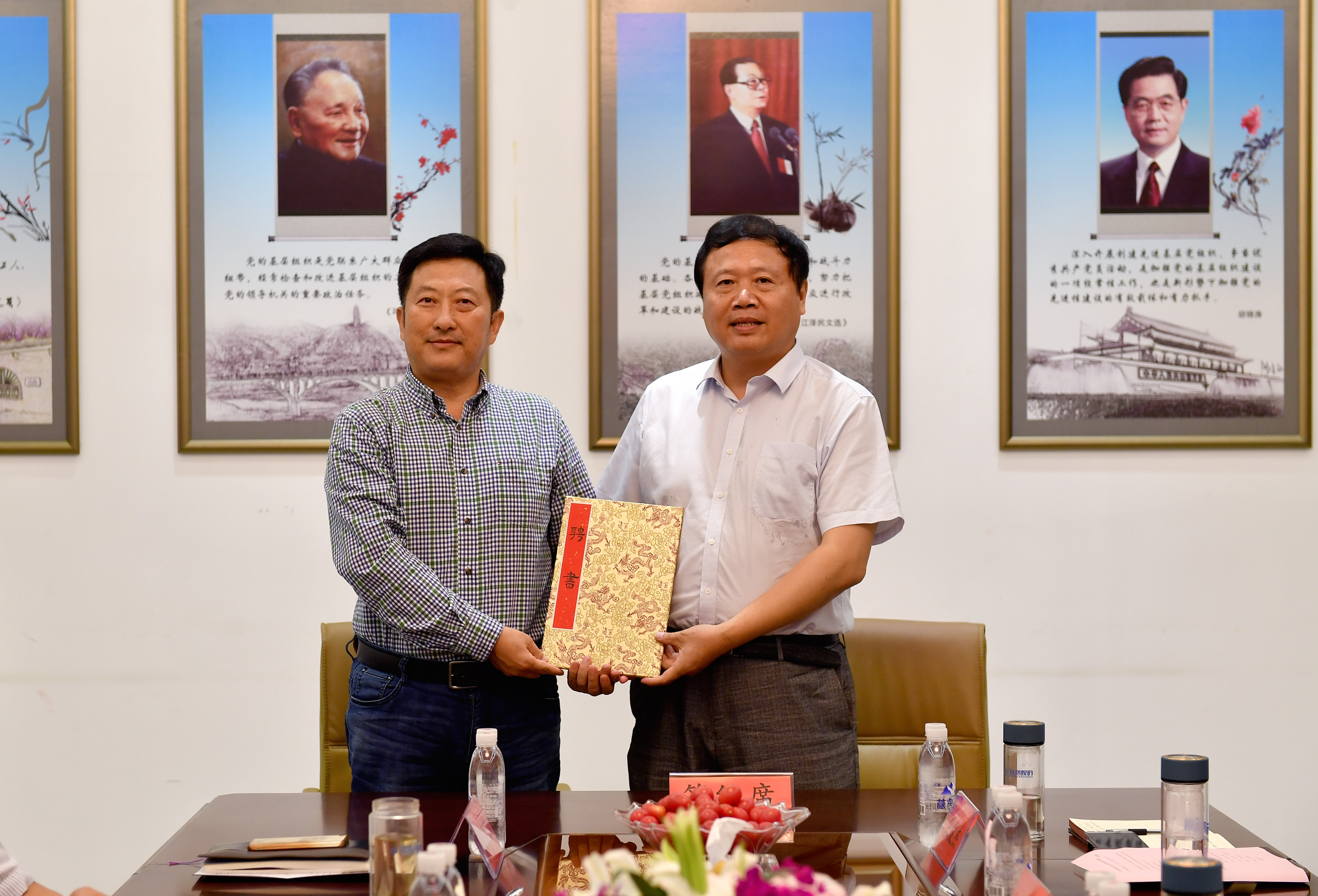 特聘張衛(wèi)明為首席科學(xué)家.jpg
